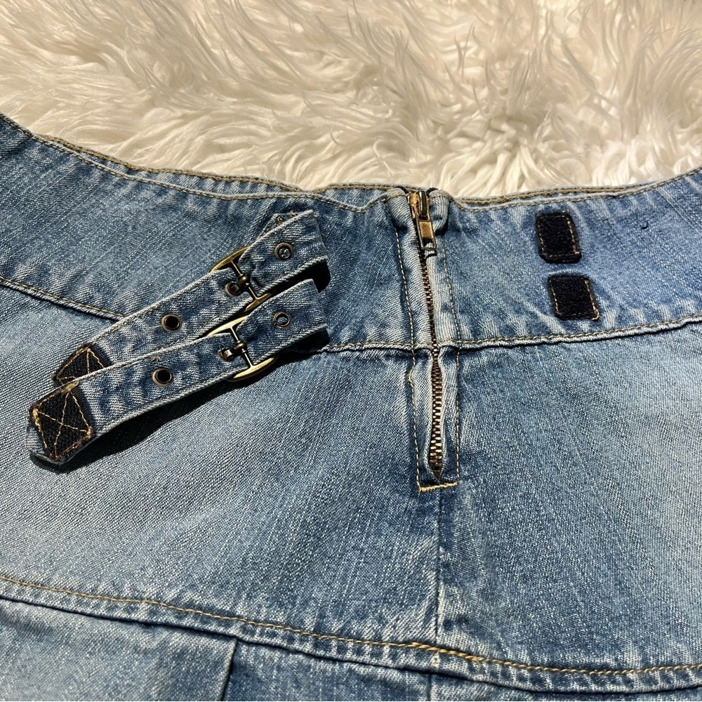 Bongo LET ME B Micro Mini Flounce Denim Jean Skirt Double Buckle - Picture 5 of 11